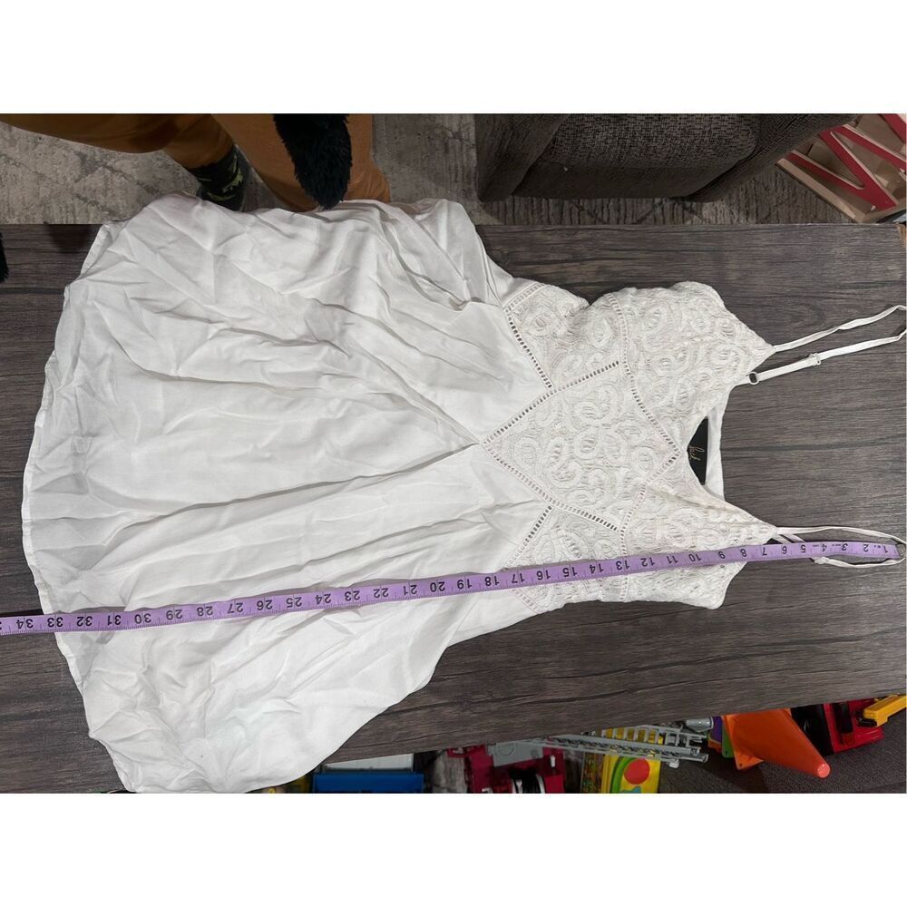 BB Dakota by Jack Rayon Kitka Spaghetti Straps Lace Dress White Size Small - Picture 7 of 8